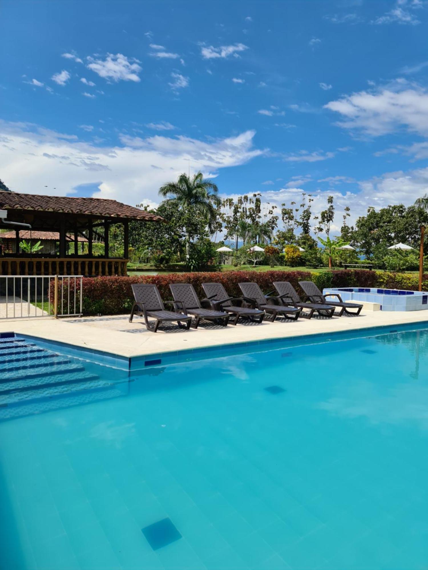 Hotel Campestre Alameda Tamesis Exterior photo